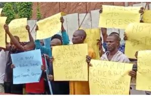 Warri Federal Constituency Leaders Protest At INEC Headquarters, Seek Stoppage Of Voter Registration
