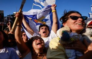 Hamas Begins Handing Over Israeli Hostages
