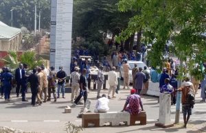 Contractors Protesting Over ‘N5.2BN Debt’ At FCTA Secretariat