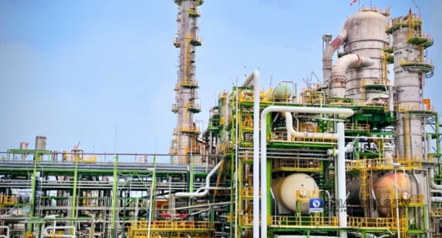 Dangote-Refiner.-Photo_-Nosakhale-Akhimien