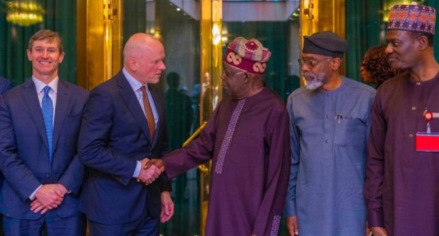 Flanked-by-Minister-of-Finance-and-Coordinating-Minister-of-the-Economy-Taiwo-Oyedele-Chief-of-Sta