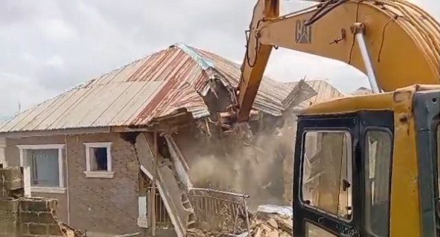 Oyo-demolition