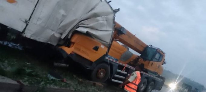 Crane k!lls three in Ogun road accident