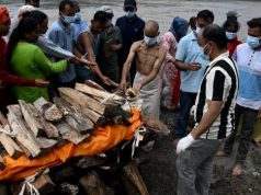 Nepal Buries Dead As Rescuers Seek Thousands Missing