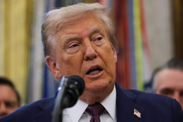President Trump explains plane switch following Iranian threats against Air Force One images (4)_1786515769