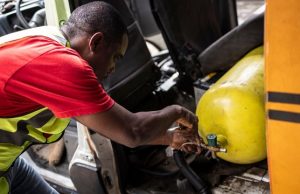 Subsidy Removal: Tinubu Directs Rollout Of Additional 500 CNG Stations Jide Fashetire, Founder of City Mechanic, sets up a gas bottle in a mini bus to convert it to gas combustion in City Mechanic, a Compressed Natural Gas (CNG) center Lagos, on November 12, 2024. (Photo by OLYMPIA DE MAISMONT / AFP)