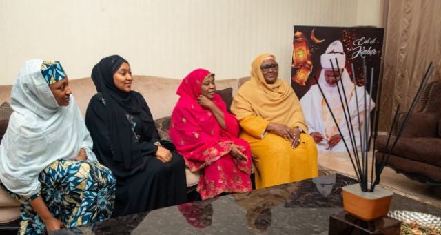 Former-First-Lady-H.E.-Aisha-Buhari-visits-2027-ADC-Presidential-Candidate-Atiku-Abubakar…Photo-Cr