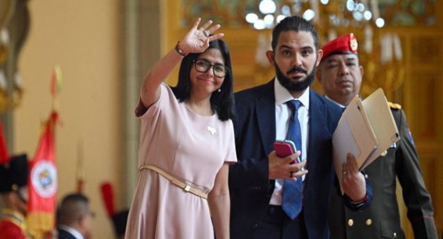 Venezuelas-interim-President-Delcy-Rodriguez-greets-the-media-before-the-arrival-of-Paraguays-Pres Venezuelas-interim-President-Delcy-Rodriguez-greets-the-media-before-the-arrival-of-Paraguays-Pres